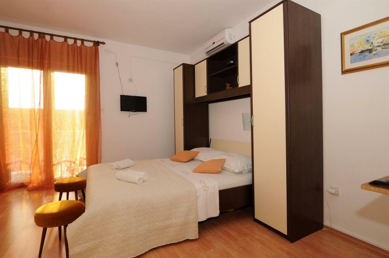 Apartments Katica Makarska Bilik gambar